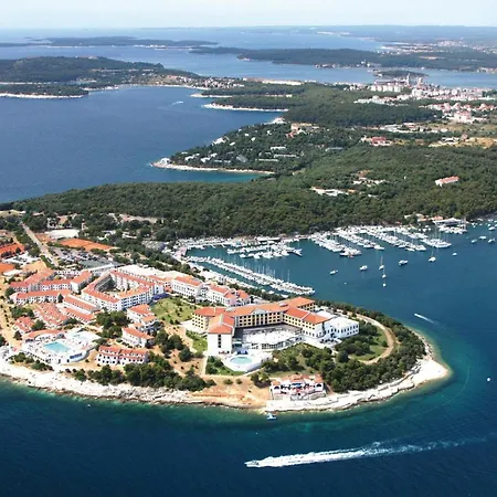 Awesome Apartment In Pula With House Sea View Appartement *