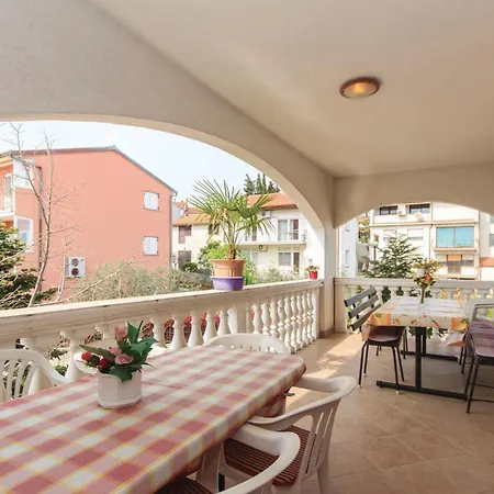 Awesome Apartment In Pula With House Sea View *