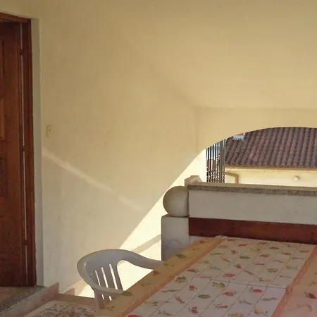 Awesome Apartment In Pula With House Sea View Appartement