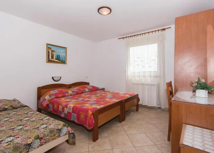 2 Bedroom Cozy In Póla